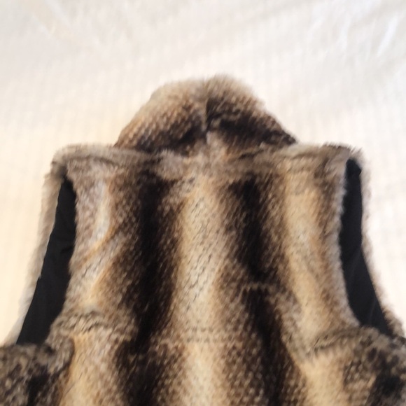 Show Me Your Mumu Fausta FauxFur Vest Women’s Size S - Picture 9 of 11